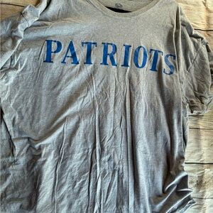 Gray T-Shirt with Blue 'PATRIOTS' Print size 3xl
